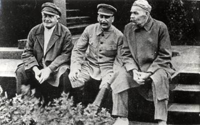 Иосиф Сталин - Авель Енукидзе: за что НКВД казнил крёстного отца дочери Сталина - Русская семеркаРусская семерка - russian7.ru