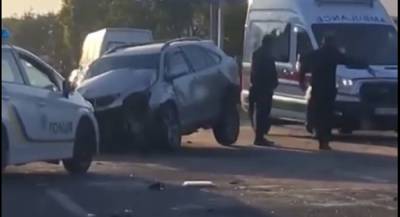 Lexus - Lexus на полном ходу протаранил авто с военными, много пострадавших: кадры масштабного ДТП под Одессой - politeka.net - Украина - Одесса - Одесская обл.