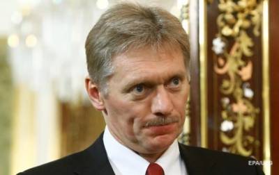 Дмитрий Песков - Кремль отреагировал на призыв сенаторов США выслать 300 дипломатов РФ - korrespondent.net - Москва - Россия - США - Украина - Вашингтон