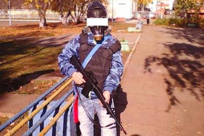 Российский школьник пришел на уроки в бронежилете и с муляжом автомата - lenta.ru - Москва - Россия - респ. Татарстан - Нижнекамск