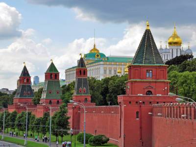 Владимир Зеленский - Владимир Путин - Андрей Ермак - Путин на встрече с Зеленским хочет договориться об отмене санкций и навязать Украине диалог с боевиками – российские СМИ - gordonua.com - Москва - Россия - Украина - Киев - Крым - Италия - ДНР - ЛНР