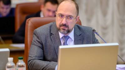 Алексей Гончаренко - Денис Шмыгаль - Шмыгаль поблагодарил Бога за неработающий микрофон Гончаренко (видео) - sharij.net - Украина