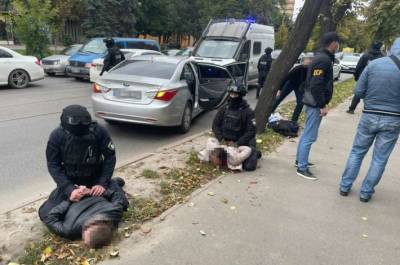 В Харькове бандиты отбирали квартиры у людей - lenta.ua - Украина - Харьков