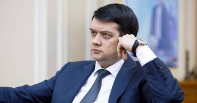 Владимир Зеленский - Дмитрий Разумков - Без пяти минут отставник. Почему увольнение Разумкова сделает Раду менее послушной Зеленскому - focus.ua - Украина
