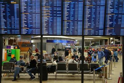 Почти 50 рейсов задержали и отменили в московских аэропортах - vm.ru - Москва - Россия - Индия - Испания - Дания - Новая Зеландия - Юар - Джибути