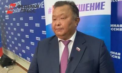 Игорь Кобзев - Кузьма Алдаров стал третьим единороссом, который отказался от депутатского мандата - fedpress.ru - Россия - Иркутская обл.
