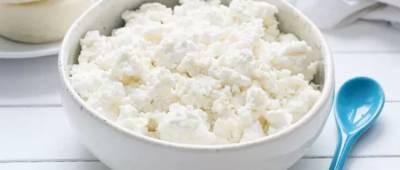 Зухра Павлова - Эндокринолог назвала несовместимые с творогом продукты - w-n.com.ua