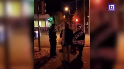 Прохожие мешали полиции задерживать избивших мужчину в метро - iz.ru - Израиль - Воронежская обл.