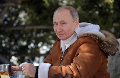 Владимир Путин - Дмитрий Песков - "Традиции проставляться нет": Песков о том, как Путин отмечает день рождения - tvc.ru - Россия