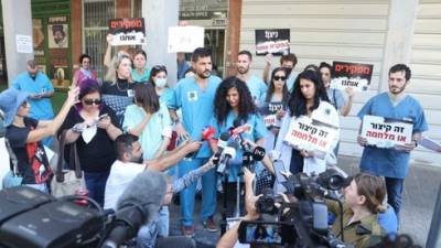 Ницан Горовиц - Тысячи израильских медиков уволились в знак протеста против условий труда - vesty.co.il - Израиль
