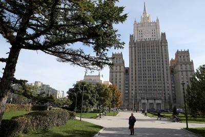 Мария Захарова - Москва готовит ответ на решение НАТО о высылке российских дипломатов - tvc.ru - Москва - Россия