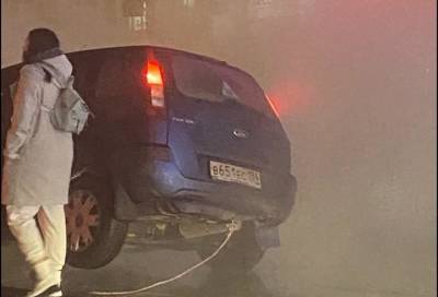На Вокзальной магистрали Новосибирска автомобиль провалился под асфальт - sib.fm - Новосибирск