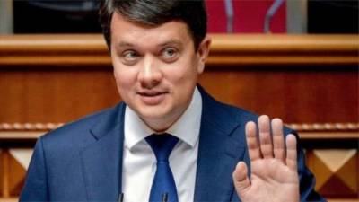Владимир Зеленский - Дмитрий Разумков - Руслан Стефанчук - Занавес: как нардепы «сливали» Разумкова - lenta.ua - Украина
