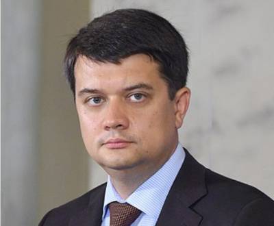 Владимир Зеленский - Дмитрий Разумков - Владимир Корнилов - Корнилов: Обслуживающие Зеленского телеканалы могут совершить «информационное убийство» Разумкова - actualnews.org