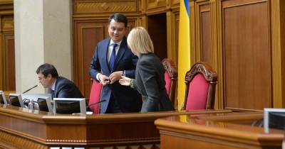Дмитрий Разумков - Александр Корниенко - "Слуга народа" может рассмотреть лишение Разумкова мандата в ноябре, - Корниенко (видео) - focus.ua - Украина