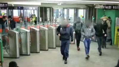 Директор дагестанской школы рассказала о бывших учениках после драки в метро в Москве - russian.rt.com - Москва