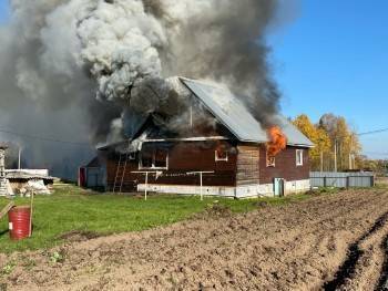 В Вологодском районе полностью сгорел дом молодой семьи с двумя малышами - vologda-poisk.ru - Вологодская обл. - район Вологодский