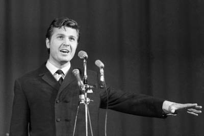 Лев Лещенко - Лев Лещенко вспомнил о «своеобразном ренессансе» в 1970-х годах - lenta.ru - Москва