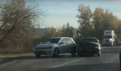 Столкнулись два автомобиля на Старом Тобольском тракте в Тюмени - nashgorod.ru - Тюмень