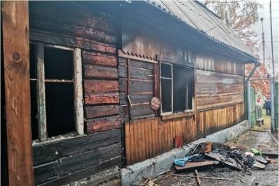 Мужчина погиб в горящем доме из-за курения в Новосибирской области - novos.mk.ru - Новосибирск - Новосибирская обл.
