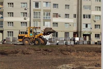 В брянском сквере имени Рекункова появился постамент для памятника ему - mk.ru - Брянск - Брянская обл. - район Советский, Брянск