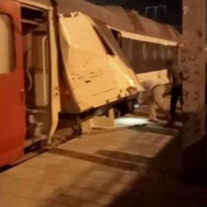 В Тунисе произошло столкновение пассажирских поездов: есть пострадавшие - reporter-ua.com - Тунис - Тунисская Респ.
