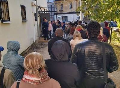 В УФССП прокомментировали появление очереди у отделения на улице Соборной - ya62.ru - Рязанская обл. - Рязань - район Рязанский