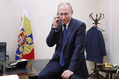 Владимир Путин - Дмитрий Песков - "С телефонной трубкой в руке": Песков о том, как Путин провел день рождения - tvc.ru - Россия