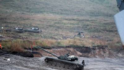 Морские пехотинцы ТОФ провели боевые стрельбы на учениях в Приморье - russian.rt.com - Россия - Приморье край
