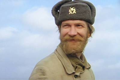 Актер из «Особенностей национальной охоты» предрек больше смертей от алкоголя - lenta.ru - Россия - Оренбургская обл.