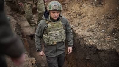 Владимир Зеленский - Зеленский приказал провести военный парад в Донбассе у границ ЛНР - newdaynews.ru - Украина - Киев - Луганская обл. - ЛНР - Северодонецк