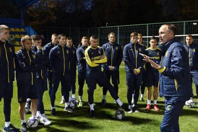 Руслан Малиновский - Александр Петраков - Финляндия – Украина. Пять кадровых вопросов к Петракову - sportarena.com - Украина - Финляндия - Босния и Герцеговина