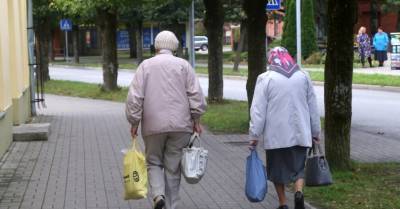Янис Рейрс - Привитые пожилые люди, возможно, будут ежемесячно получать пособие, компенсирующее подорожание энергоресурсов - rus.delfi.lv - Латвия