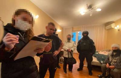 В Киеве полицейские поймали банду коллекторов - lenta.ua - Украина - Киев