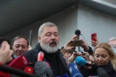 Дмитрий Муратов - Анна Политковская - Дмитрий Муратов пошутил по поводу фрака для получения Нобелевской премии - mk.ru - Филиппины