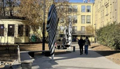 Пыль и расплывчатые фигуры в стиле «зебры» остались на набережной Карповки после реставрации - neva.today - Санкт-Петербург - Благоустройство