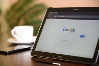 Google грозит штраф еще на 8 млн рублей - aif.ru - Россия