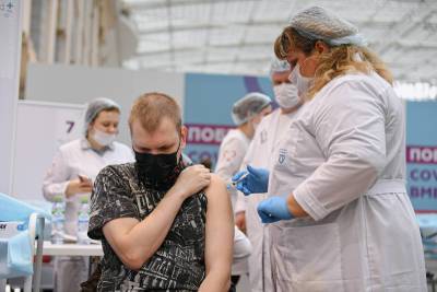 В России ужесточают ограничения из-за роста заболеваемости COVID-19 - tvc.ru - Россия - респ. Татарстан - Амурская обл. - Воронежская обл. - респ. Хакасия
