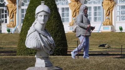Дмитрий Лисовец - В Петербурге допустили ужесточение ограничений для пожилых из-за COVID-19 - iz.ru - Санкт-Петербург - Израиль