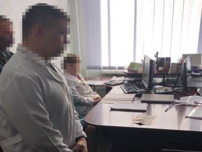 В Волынской области инженер-программист райбольницы подделывал COVID-документы, используя цифровую подпись врачей – СБУ - gordonua.com - Украина - Волынская обл.