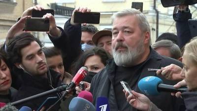 Михаил Горбачев - Дмитрий Песков - Дмитрий Муратов - Андрей Сахаров - Мария Ресса - Нобелевская премия мира присуждена россиянину — главному редактору «Новый газеты» Дмитрию Муратову - 1tv.ru - Россия