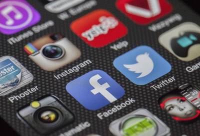 Пользователи жалуются на очередной сбой в работе Facebook и Instagram - online47.ru - Россия - США - Англия - Германия - Канада