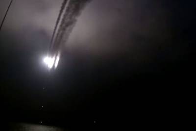 Сирия подверглась ракетному обстрелу со стороны Израиля - mk.ru - Сирия - Израиль - Хомс
