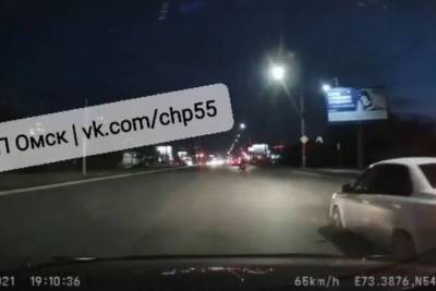 Семилетнего мальчика в Омске сбила машина на улице Маршала Жукова - omsk.mk.ru - Омск