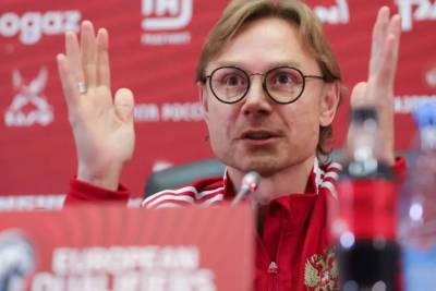 Матвей Сафонов - Валерий Карпин - Карпин — о победе над Словакией: "Лучшим игроком матча был Сафонов, к сожалению" - sport.ru - Россия - Словакия
