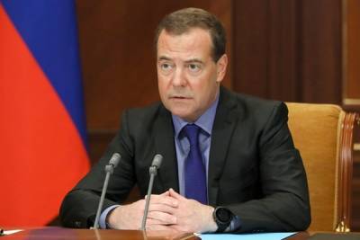 Дмитрий Медведев - Медведев назвал либеральным российское законодательство в сфере борьбы с COVID-19 - govoritmoskva.ru - Россия
