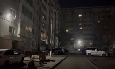 Мужчина выбросил из окна двух сестёр 9 и 14 лет: девочки погибли - gubdaily.ru - респ.Тыва - Кызыл