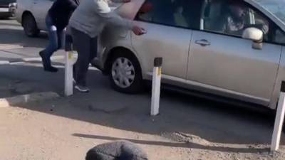 В Приморье мать оставила ребенка в запертой машине на ж/д-переезде - newdaynews.ru - Приморье край - Уссурийск