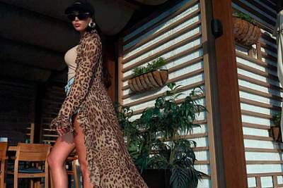 Jean Paul Gaultier - Принявшая ислам Решетова снялась в откровенном наряде и вывела из себя фанатов - lenta.ru - Россия