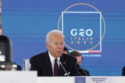 Джо Байден - Пользователи высмеяли Байдена, приехавшего на саммит G20 в сопровождении кортежа из 85 автомобилей - argumenti.ru - США